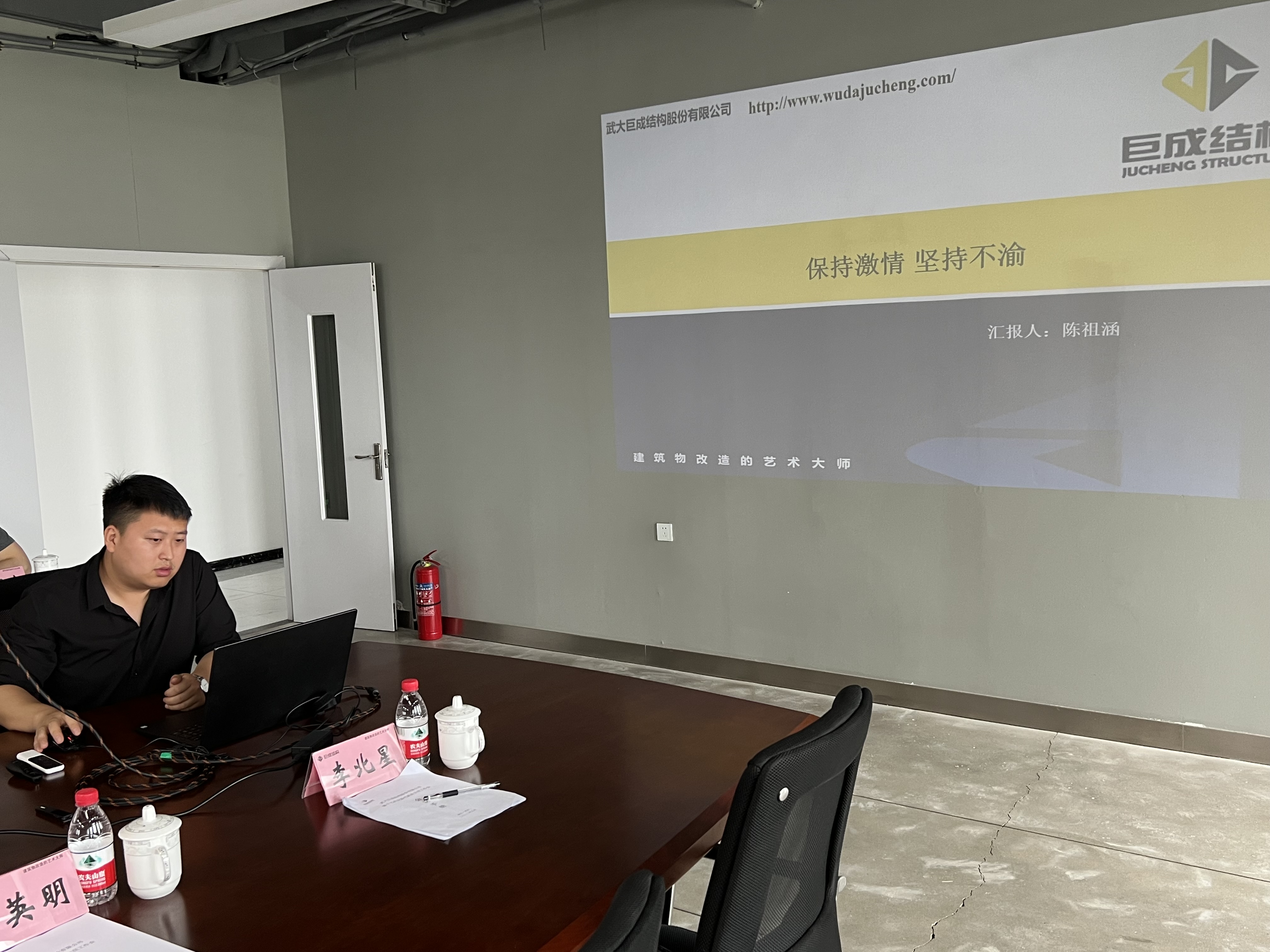 壹号娱乐 - NG大舞台,有梦你就来